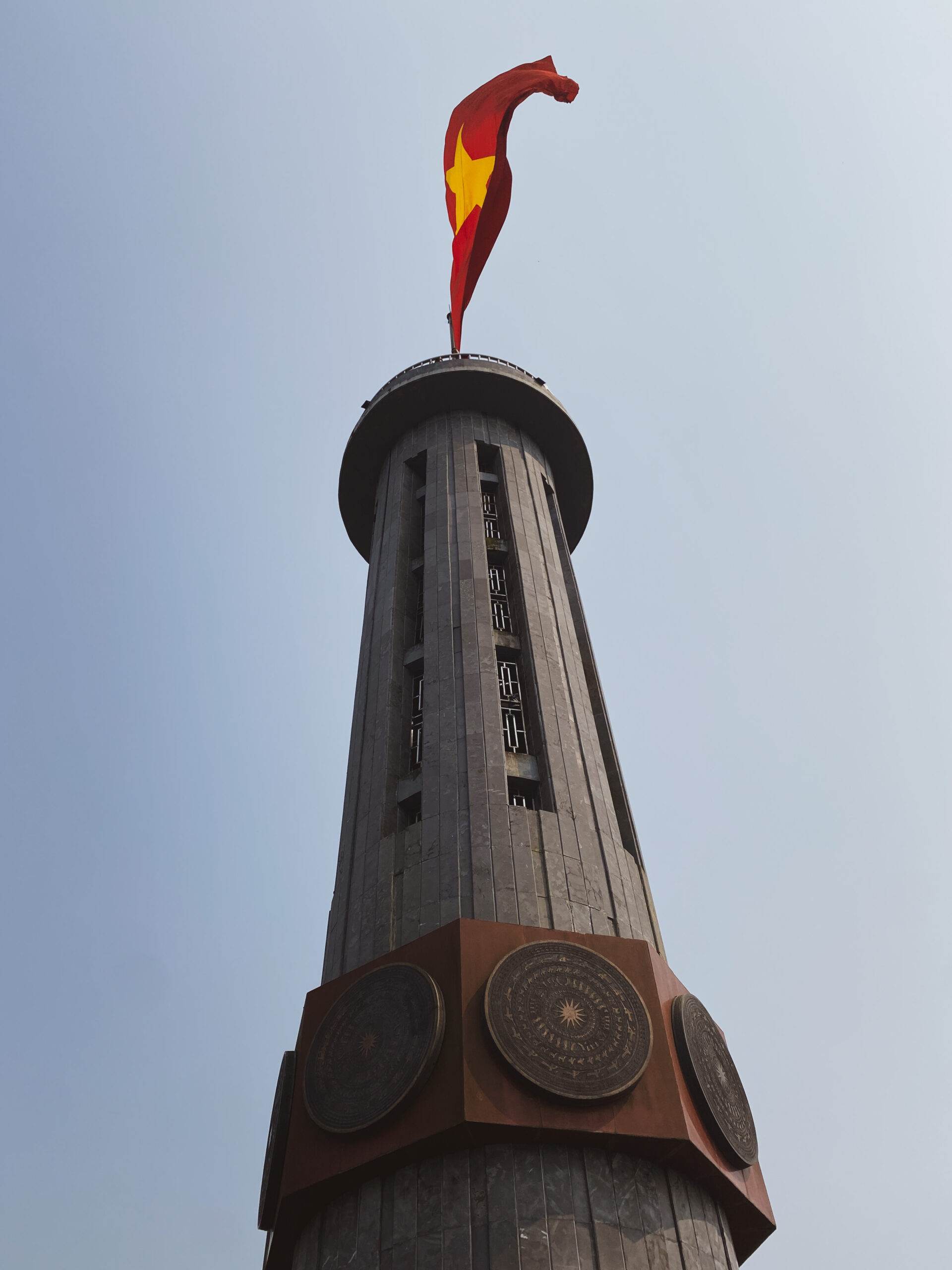 Travel with footprints_Ha Giang Loop_Flag Tower Flag Point vietnamesisch-chinesische Grenze