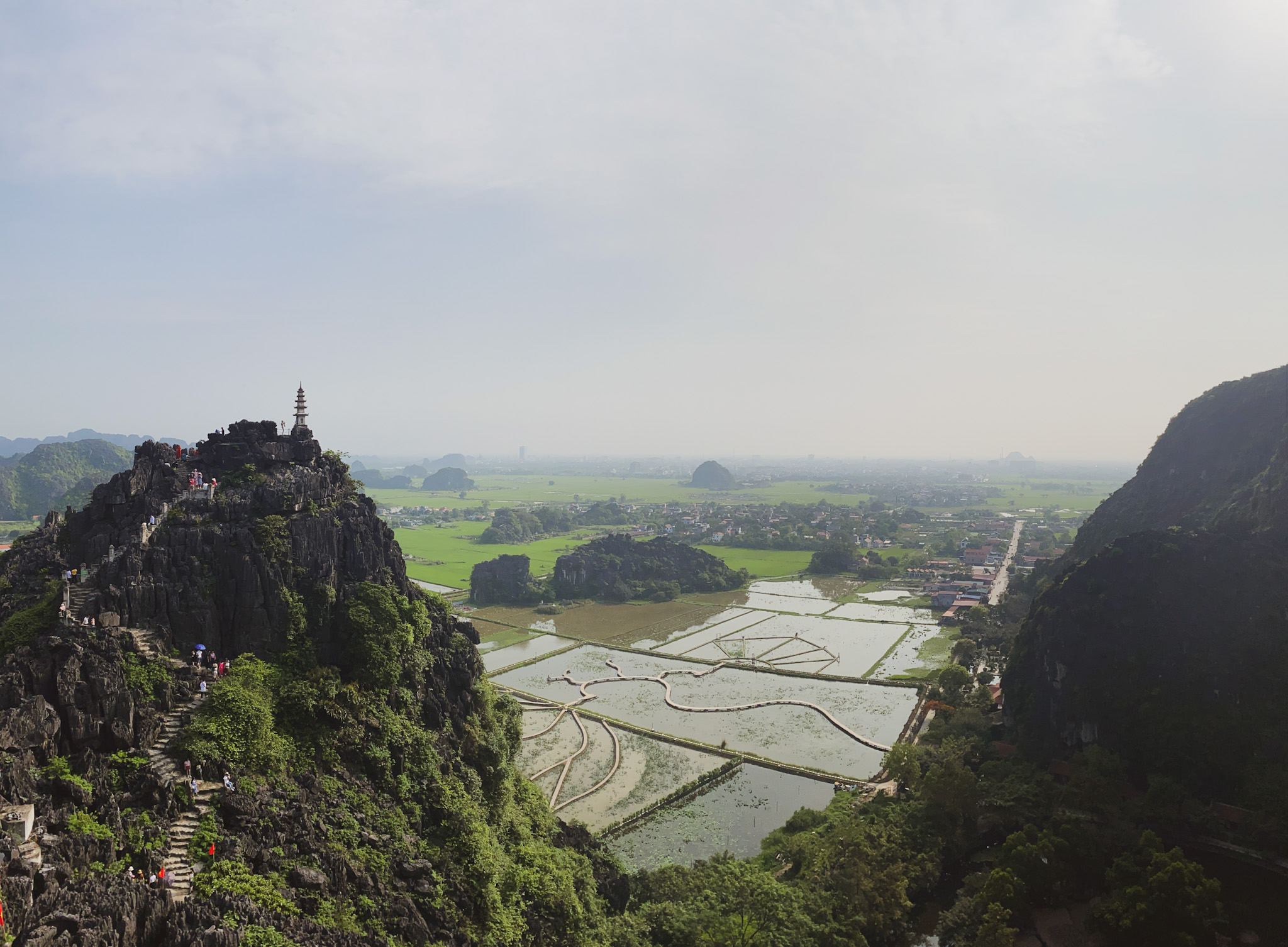 Travel with footprints_Tam Coc_Vietnam Landschaft in Tam Coc